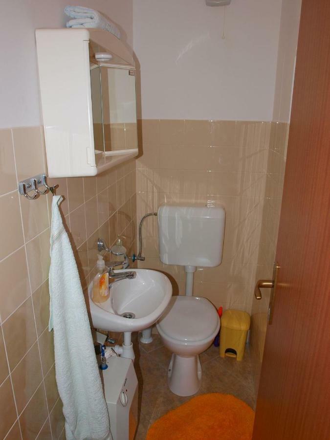 Apartments Mirja - 100M From The Beach & Parking Trogir Exterior photo